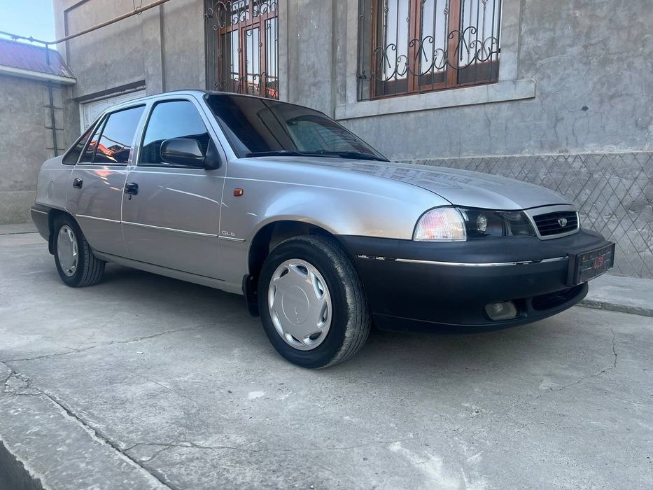 Nexia 1 2002 yil radnoy kraska 2 ta detalida kraska bor benzinda