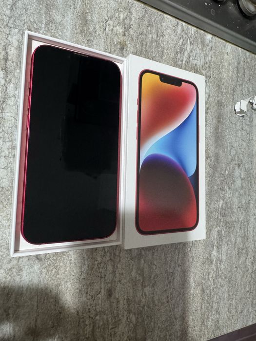 Продаю iPhone 14, 128 GB, красный: