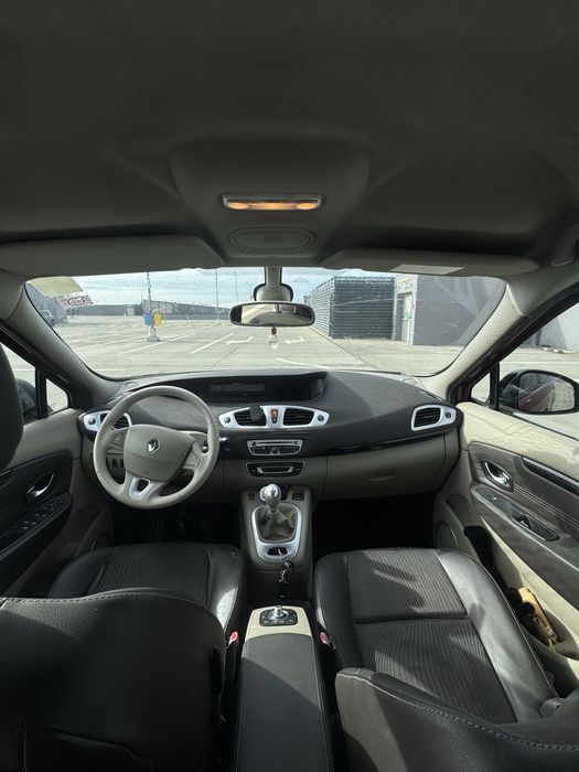 Vând Renault Scenic xmode 1.9 d
