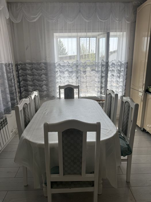 Продам стол + 10 стуля + корпешки