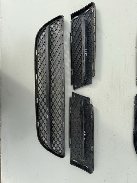 Proiector grila bara bmw seria 3 e90  lci stanga dreapta