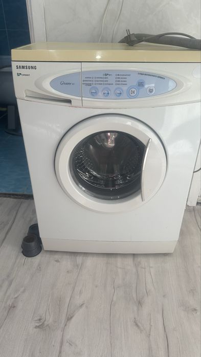 Продам стиральную машину