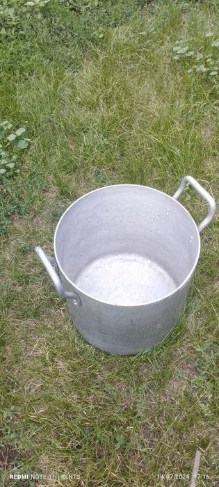 Кастрюли 30л и 40 л