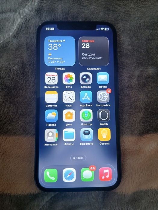 IPhone 12       .