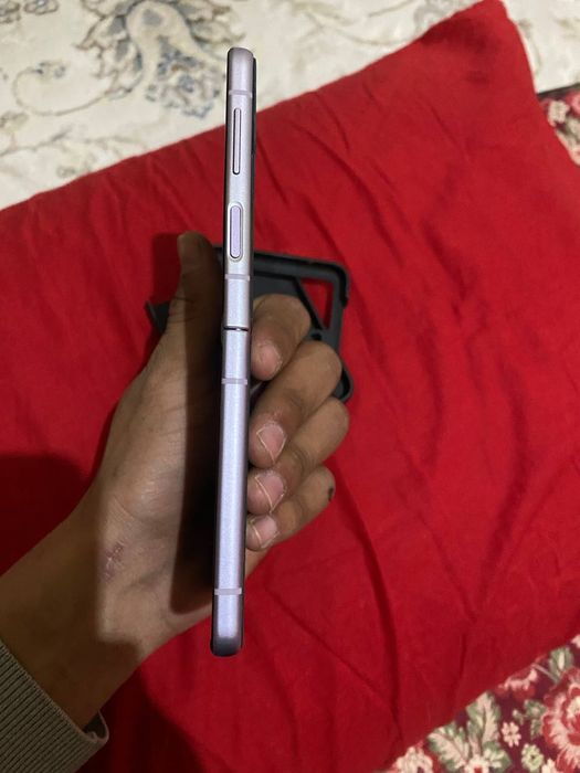 Asalomu alekum samsung zflip 3 bor sotladgon
