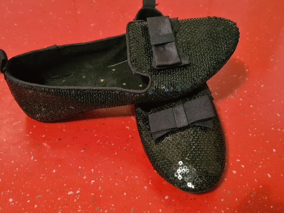 Balerini  fete mar 34 la 20 lei perechea Timișoara