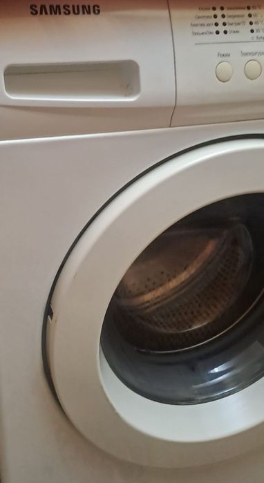 Продам машинку стиральную