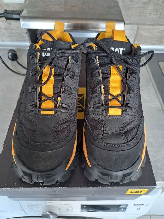 Маратонки,обувки CAT