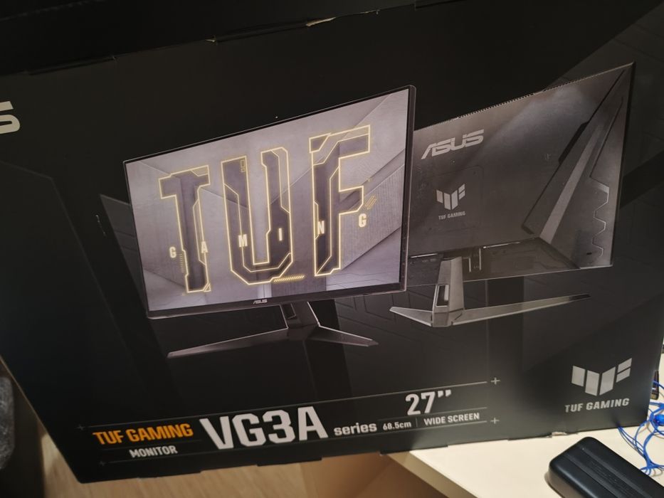 Asus IPS 2K 180Hz VG27AQ3A (In garantie)
