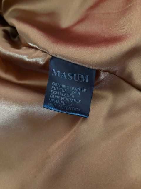 Geaca dama din piele naturala, impecabila. Marimea M