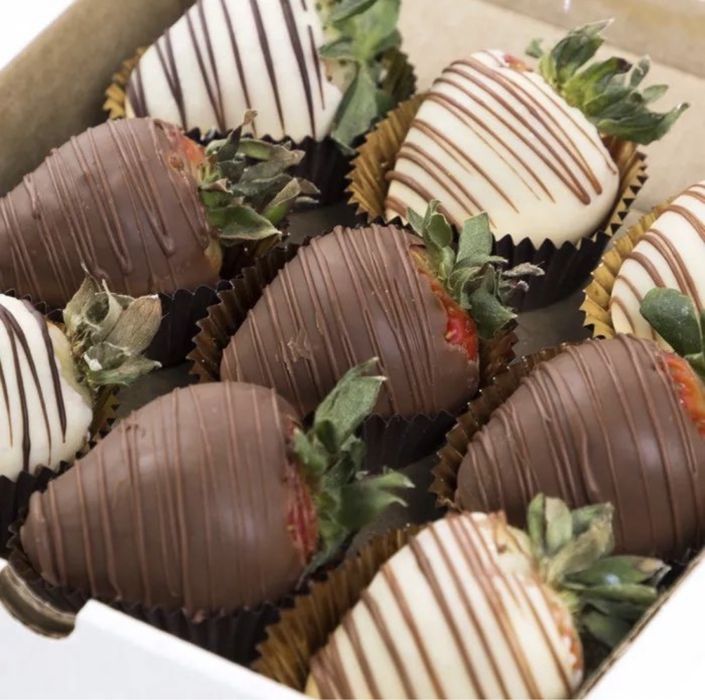 Клубника в шоколаде, подарок