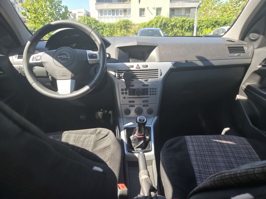 Opel Astra H 1.6 Benzină / 2011 / 185.000 km