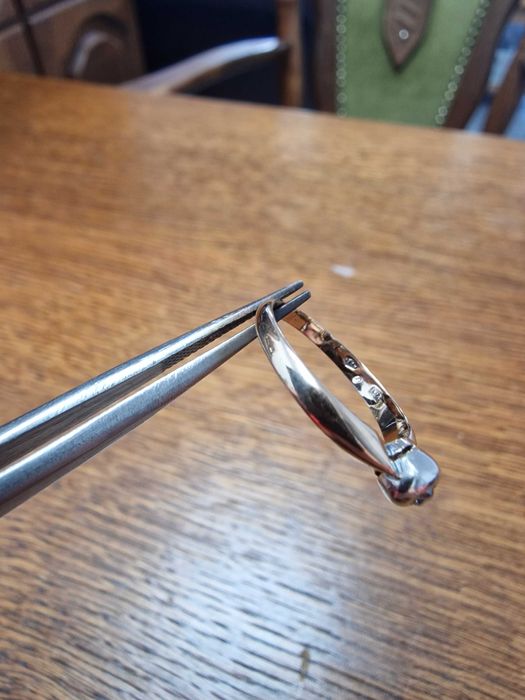 Дамски Златен Пръстен с ДИАМАНТ - Заложна къща Галерия 65