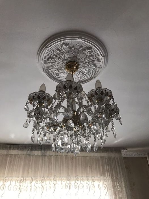 Люстра и две бра