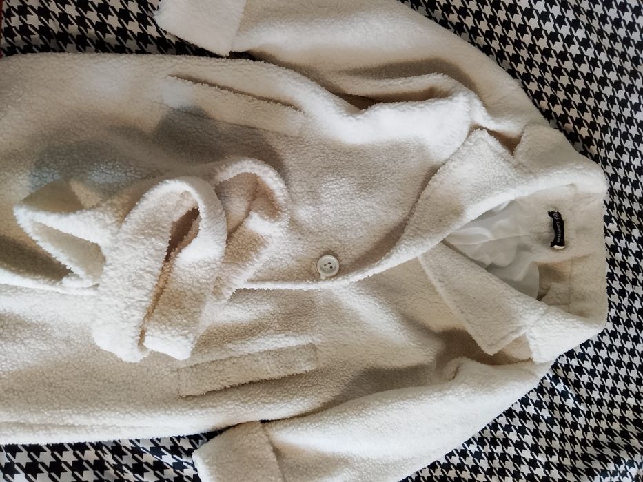 продам весенние осенние пальто!!!