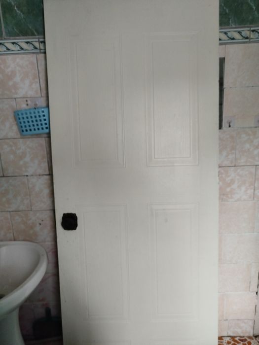 Продам дверь. Межкомнатную.