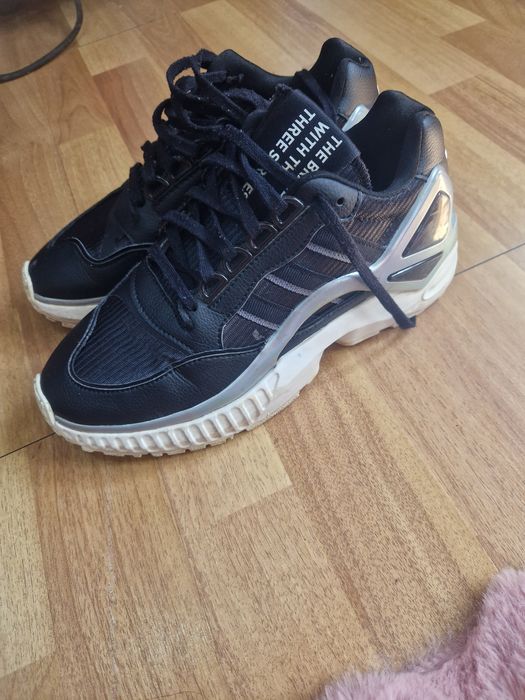 Adidasi Adidas originali masura 38