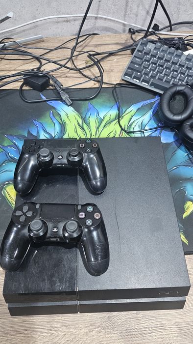 PlayStation 4 fat  полностью обслужана