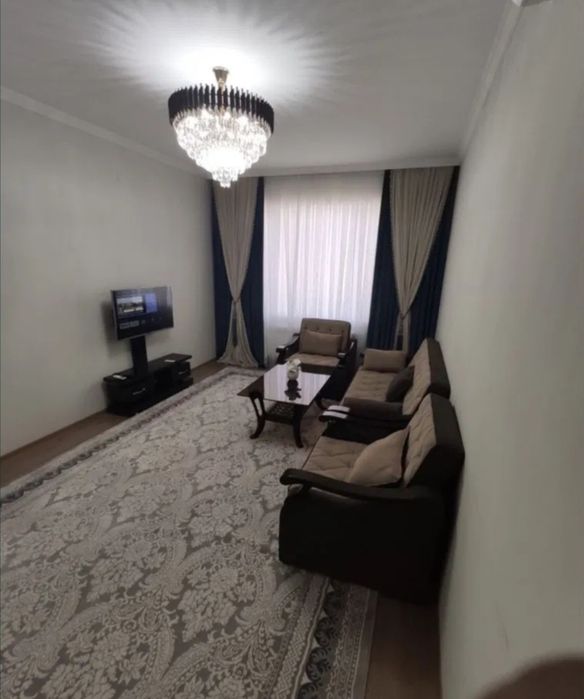 Абая. 2-х комнатная в центре