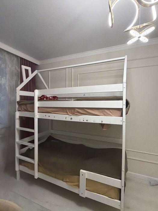 Двухярусная кровать