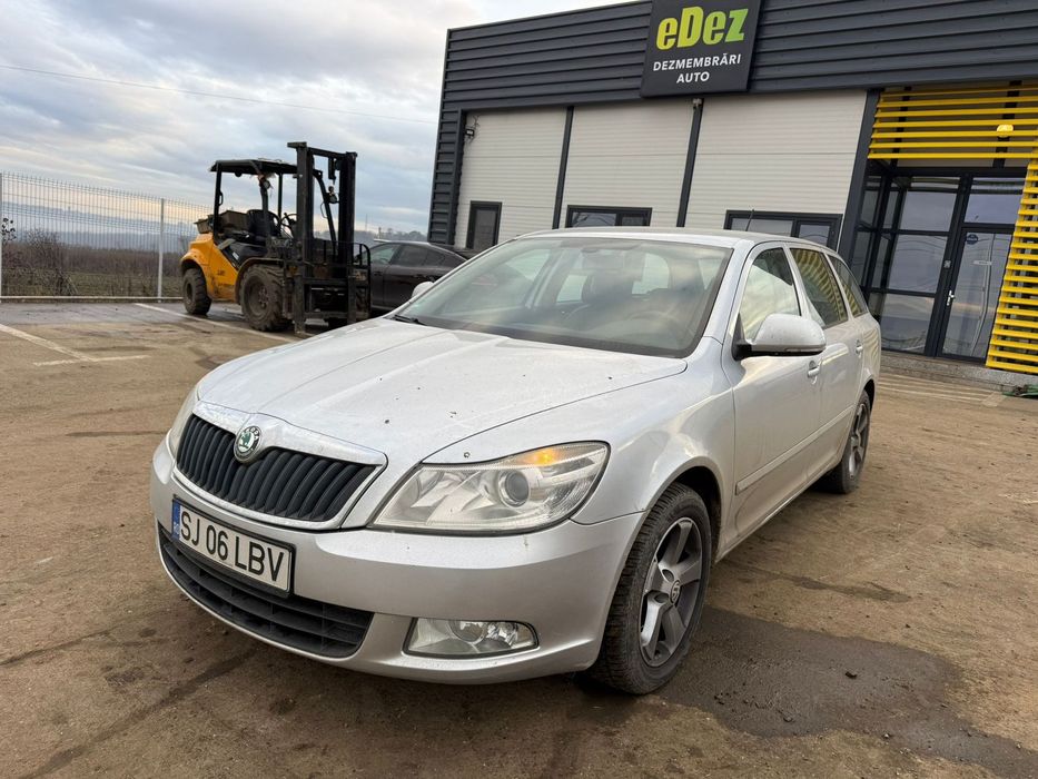 Dezmembrez / Dezmembrari / Piese / Accesorii Skoda octavia 2 facelift break 2011 1.2 tsi CBZ cutie LHY, stanga