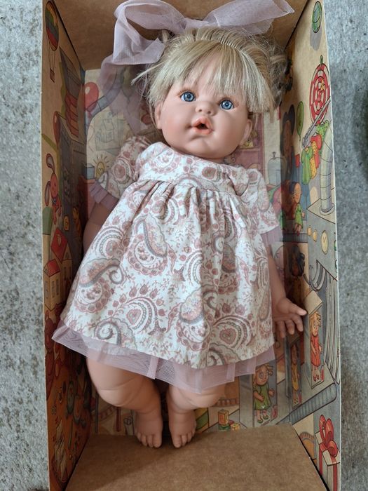 Испанска кукла Magic Baby