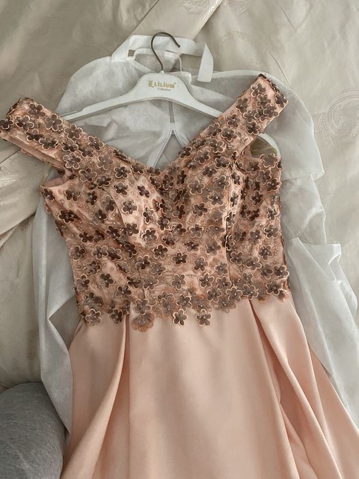 Вечернее Платье / на узату срочно