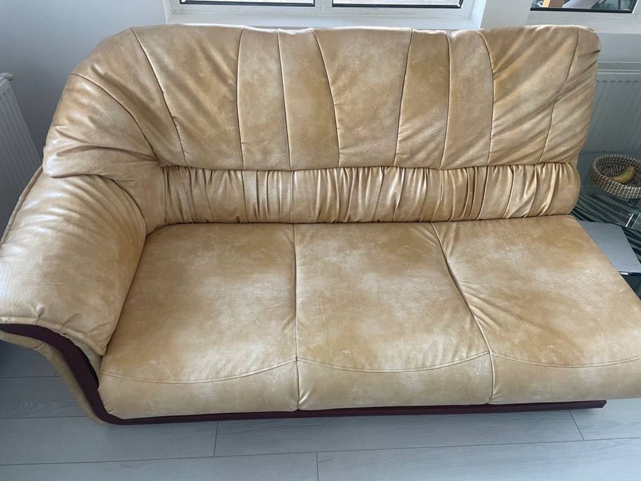 Canapea extensibilă tip colțar + fotoliu – stare foarte bună