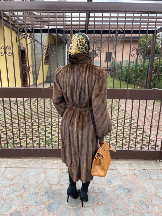 Haina lunga  din blana natural de vizon maro