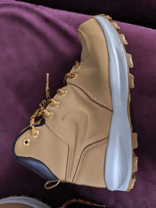 Ghete Nike culoare Camel