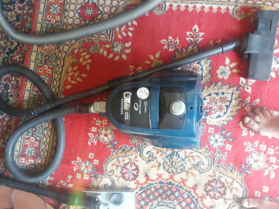 пылесосы  самсунг на выбор с контейнерами