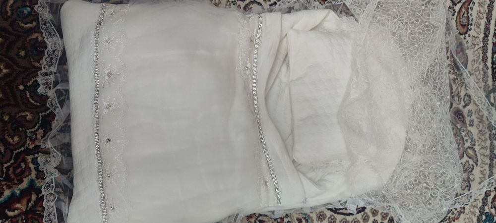 Oʻgil bolalar uchun rassom kiymi 1marta kiyilgan holati zoʻr yengi