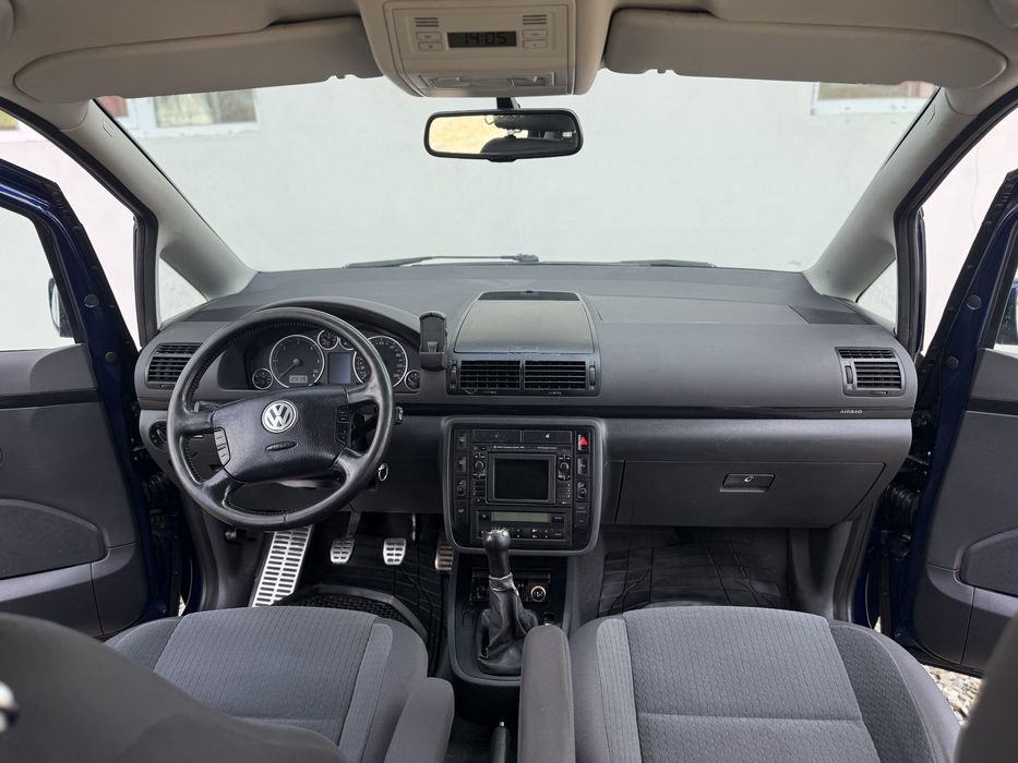 Volkswagen Sharan 11/2008 2.0 TDI 140 CP ( 1 AX ) 7 locuri  SE POATE IN RATE