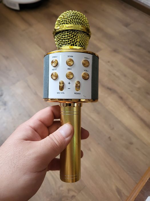 Продам караоке колонка с микрофоном