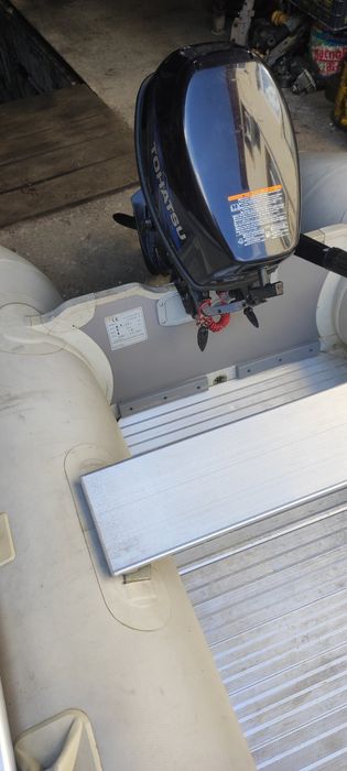 Надуваема лодка с мотор