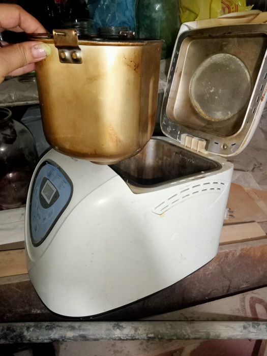 Продаю хлебопечку