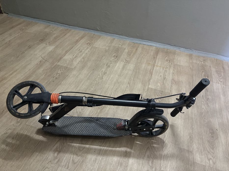 Продам самокат складной