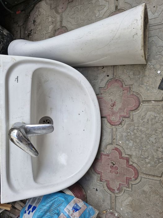 Продам раковину Ромашку керамическую