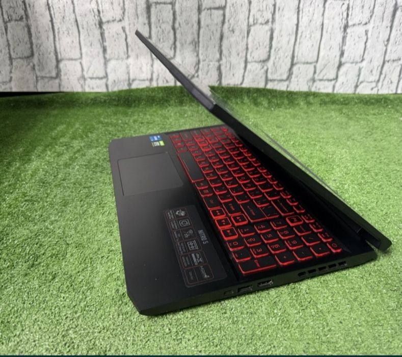 Продам игровой ноутбук