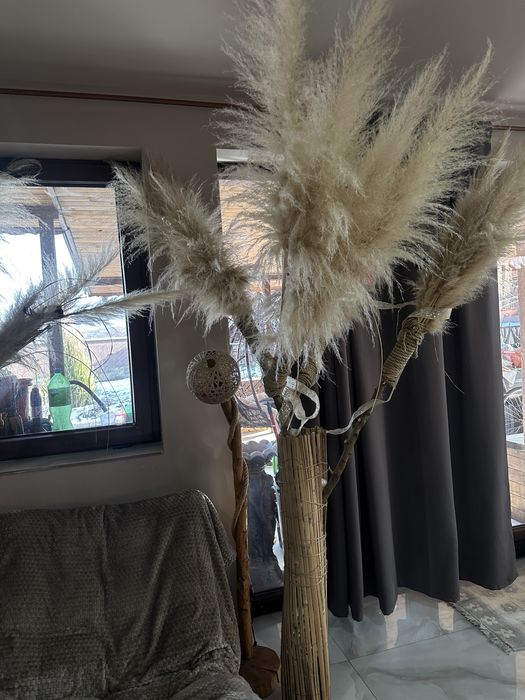 Изкуствено дърво с естествена пампаска трева