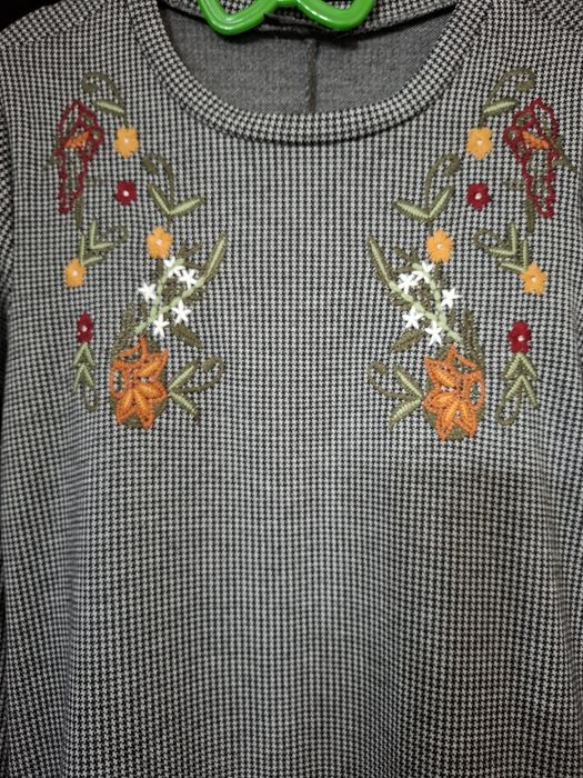 Продаются 3 платья красивые