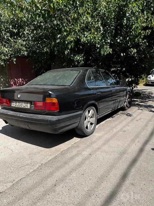 Продаю BMW E34 в среднем состоянии