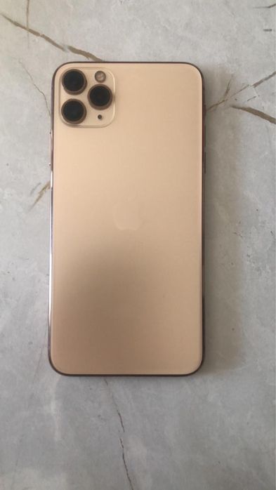 Айфон 11про макс идеал.