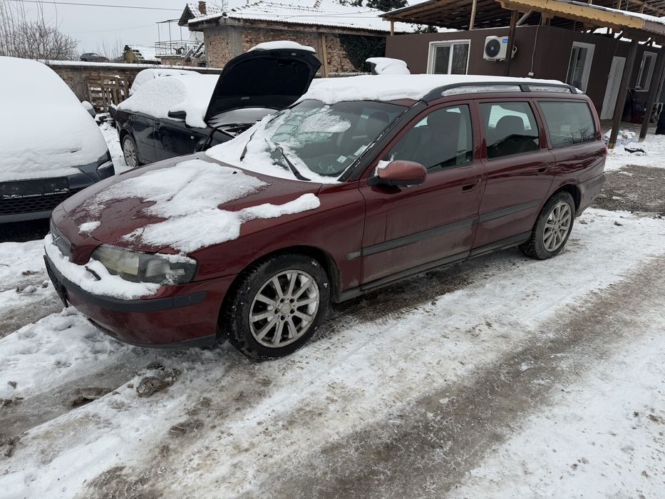 Волво в70 2.5 дизел 2000Г само на части