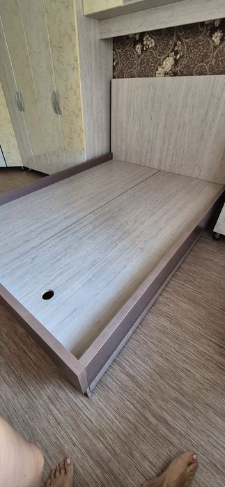 Продаю двухспальную кровать