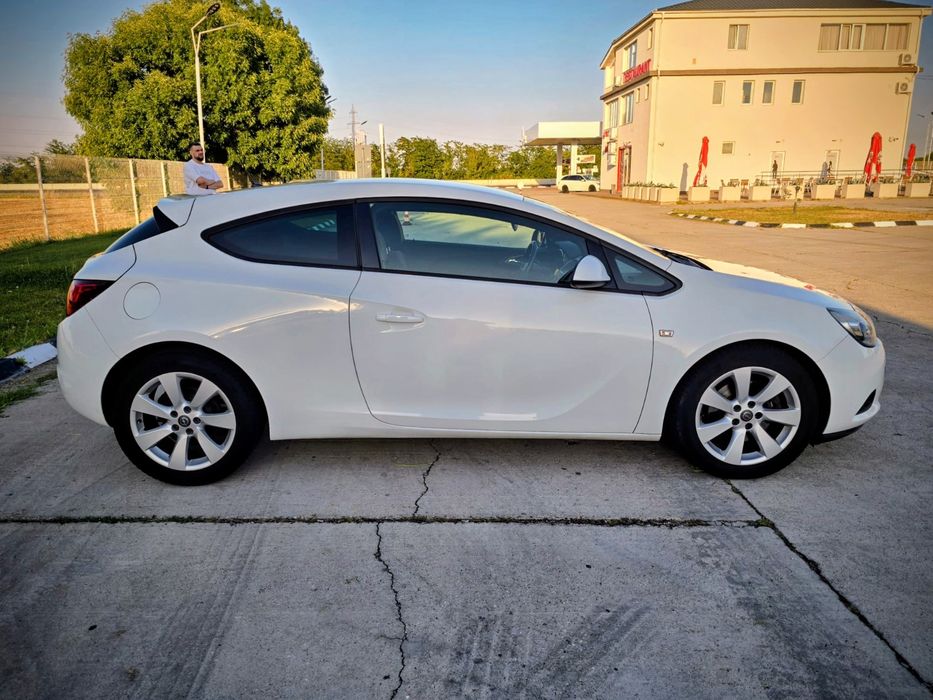 Opel Astra GTC 1.7 cdti Euro5 130 cai