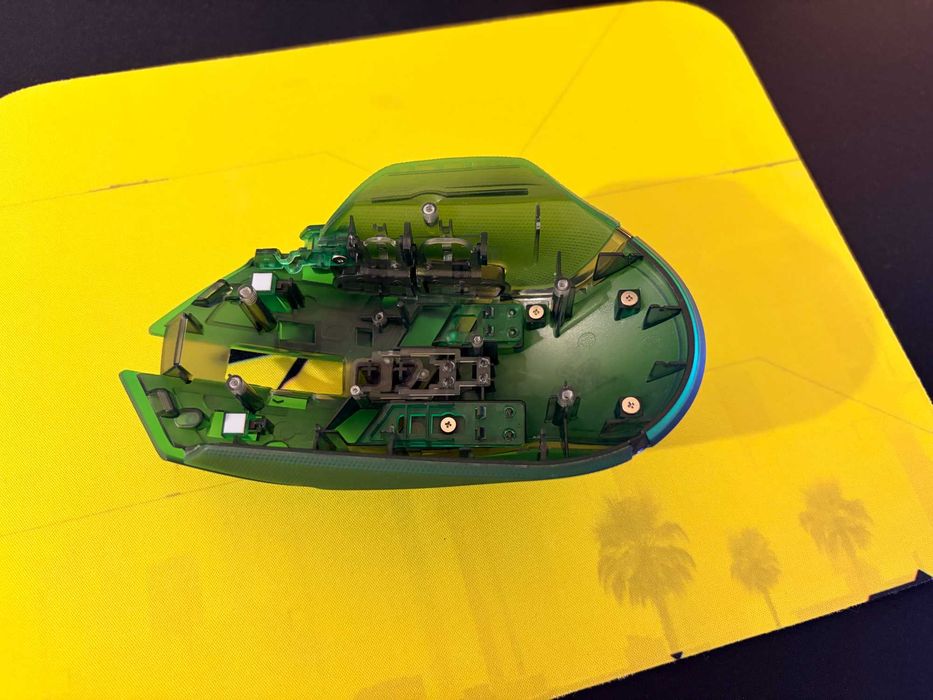 Корпус (Shell) за мишка Razer Basilisk V3 Pro — Phantom Green Edition.