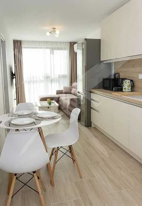 Дава се под наем Тристаен апартамент в Варна, Окръжна болница - 68 кв.м за 700 € - Снимка #1