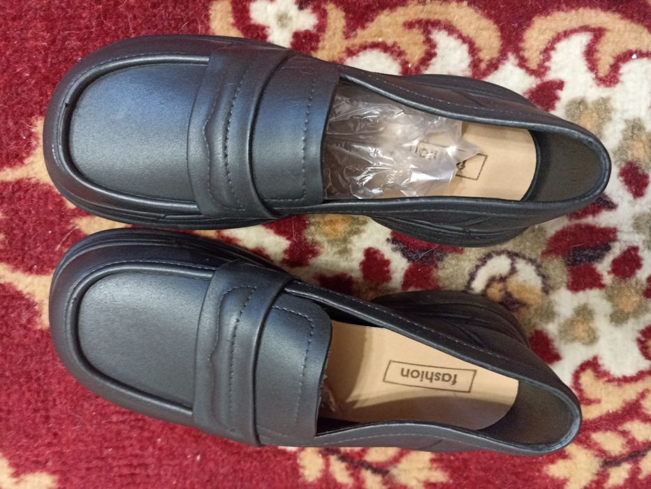 Туфли каучук(скорее всего)