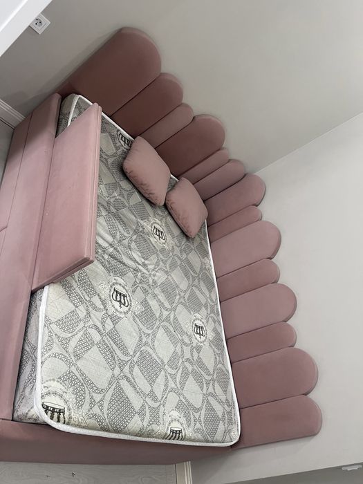 Детская кровать в отличном состояний